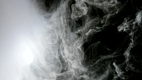 Abstracta-fondo-blanco-pintura-en-agua-como-el-humo