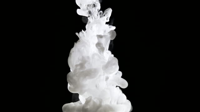 Concept-Art-White-Paint-In-Water-As-Smoke-In-Slowmotion