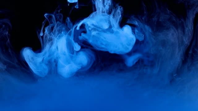 Blauer-Tinte-Farben-in-Wasser-Flüssigkeit-Kunst-Formen
