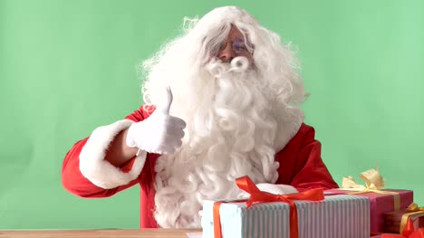Santa-Claus-zeigen-wie-Zeichen-und-schüttelt-seinen-Kopf,-Chromakey-im-Hintergrund