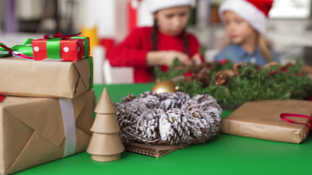 Handmade-Christmas-Gifts-on-Table