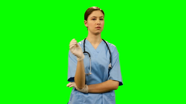 Weibliche-Chirurg-unsichtbar-Bildschirm-berühren