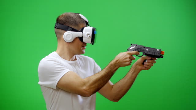 Virtual-reality-game.-Green-screen.