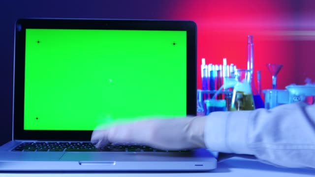 Laptop-with-a-Green-Screen-in-the-Laboratory
