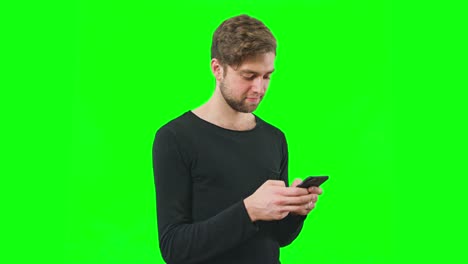 Teléfono-de-pantalla-táctil-de-pantalla-verde-hombre