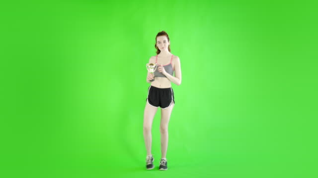 caucasian-woman-studio-greenscreen-isolated-sexy-skinny-20s-4k-sport-fit-slim