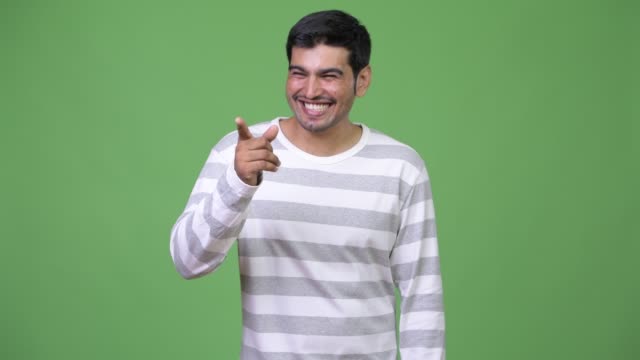 Schönen-jungen-persischen-Mann-lachen