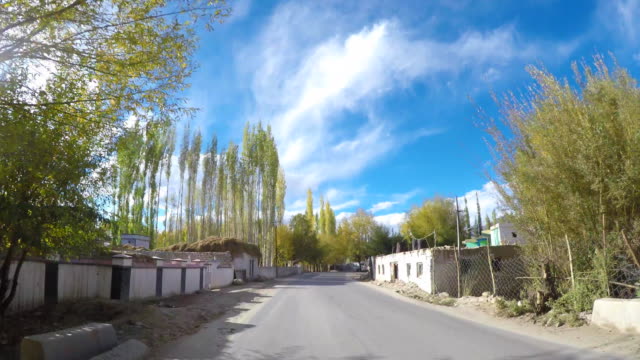 Roadtrip-en-Keylong-Leh-carretera,-Leh-Ladakh,-India