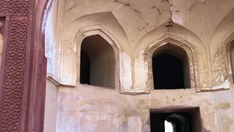 Architektonische-Details:-Große-Halle-In-Agra-Fort,-Indien