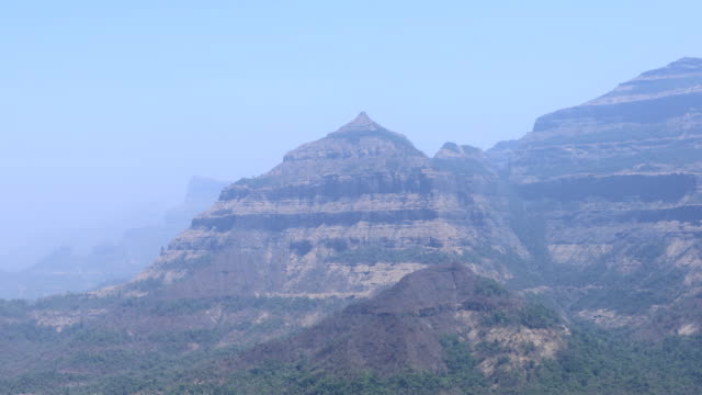 Placas-de-yermo-indio-cordillera-Sahyadri,-ghats-occidentales