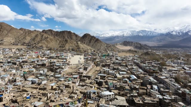 4-k,-Zeitraffer,-Leh-Ladakh-Stadt-und-Berge,-Ladakh,-Indien.