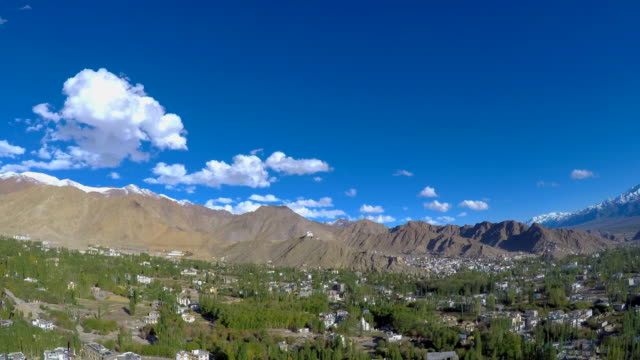 Time-Lapse-Antenne-Leh-Ladakh-Town,-Indien