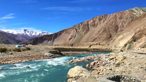 View-Point-On-Khadung-La-Road-,-Leh-Ladakh-,-INdia