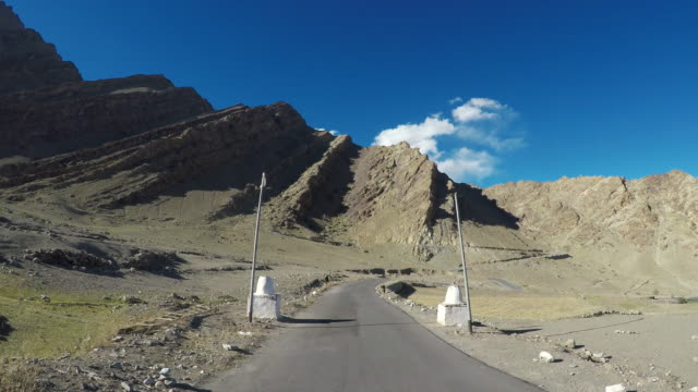 Viaje-camino-a-Hemis-Gompa,-Leh-ladakh,-India