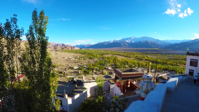 Paisaje-aéreo-Thikse-monasterio,-Leh-Ladakh,-India