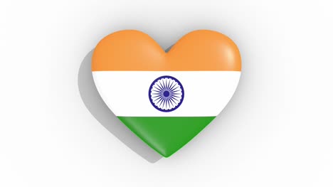 Herz-in-Farben-Flagge-von-Indien-Impulsen,-Schleife