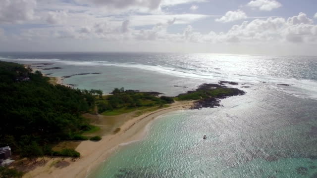 Mauritius-coast-and-Indian-Ocean,-aerial-view