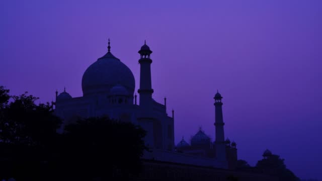 Zeitraffer-Sonnenuntergang-am-Taj-Mahal