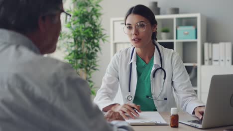 Doctor-and-patient-are-discussing-at-clinic
