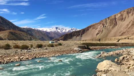 Punto-de-vista-de-Khadung-La-carretera,-Leh-Ladakh,-INdia