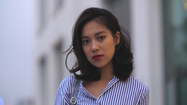 Retrato-de-joven-mujer-asiática-lenta,-4k