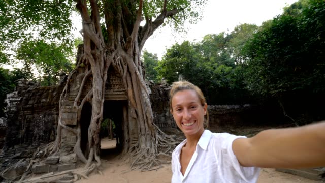 Girl-taking-selfie-portrait-at-ancient-temple