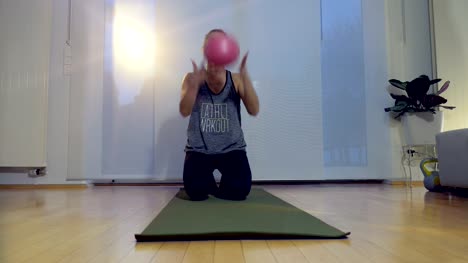 Ball-Tossing-Exercise