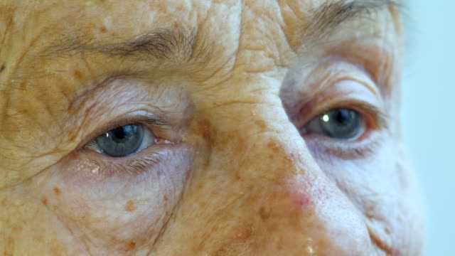 Face-and-eyes-of-elderly-person,-woman-aged-81-years