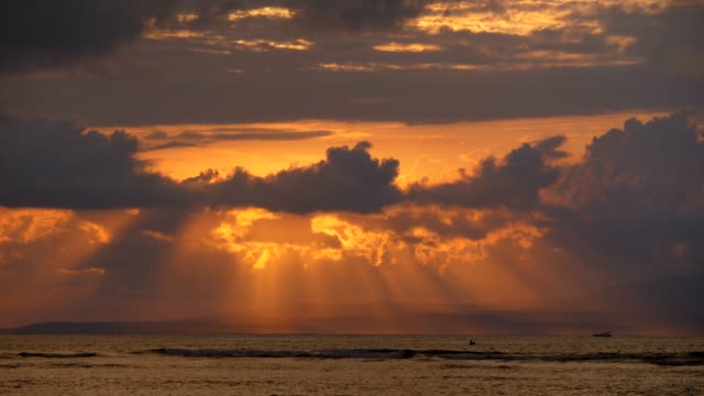 Sunrise-clouds-and-sea.-View-from-Sanur-beach,-Bali,-Indonesia