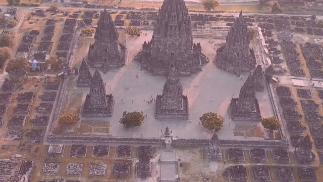 9.-Jahrhundert-Prambanan-Tempel-Luftbild-bei-Sonnenuntergang-ist-der-UNESCO,-Yogyakarta,-Indonesien