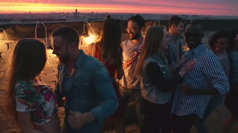 Dancing-at-Romantic-Rooftop-Party