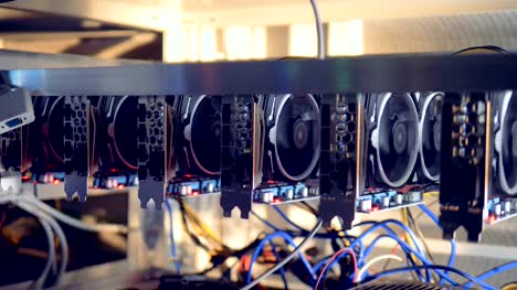 Multiple-graphic-processing-units-working-in-a-mining-rig