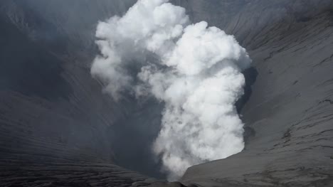 Mount-Bromo-jemals-und-Vent,-aktive-Vulkan-der-Welt.