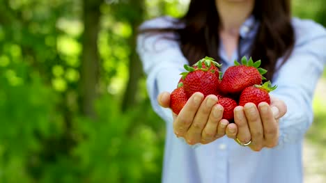 Beautiful-young-girl-holding-a-clean-radish-in-the-hand,-in-the-background-of-nature.-Concept:-biology,-bio-products,-bio-ecology,-grow-vegetables,-natural-pure-and-fresh-product,-vegetarians,-healthy