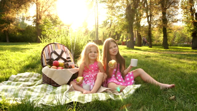 Schwestern-Picknick.