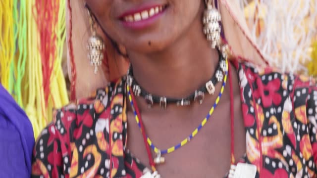 Close-up-Tilt-portrait-of-a-Rajasthani-folk-lady