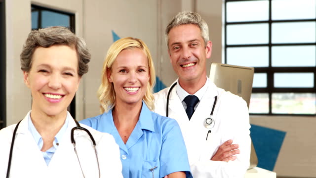 Portrait-of-smiling-medical-team