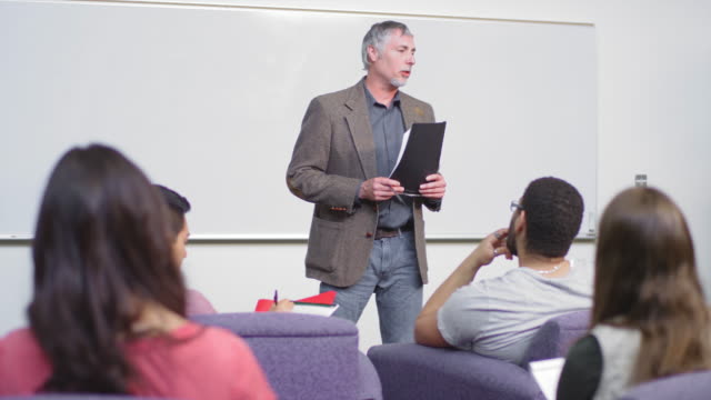 A-professor-speaks-to-his-class