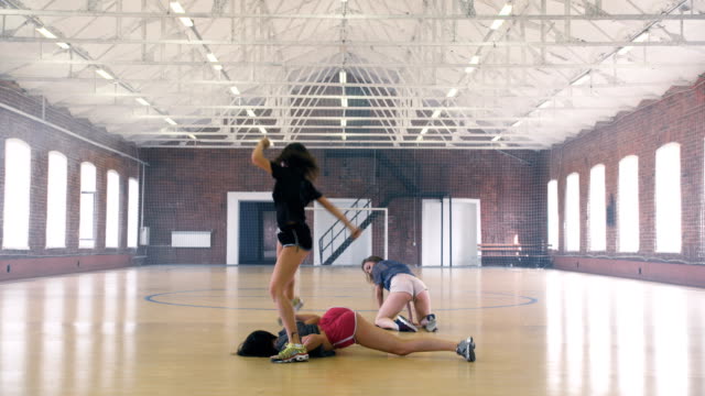 Girls-twerking-in-sport-gym