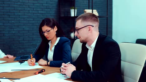 Mixed-race-group-of-people-small-business-office-start-a-company-planning-a-creative-meeting