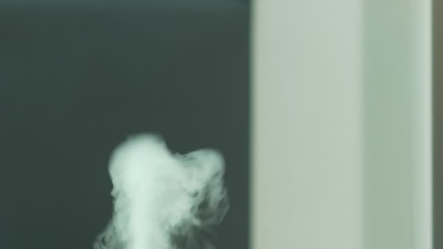 Rauchen-Indoor-Closeup