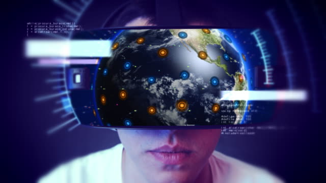 Atractivo-joven-usa-el-receptor-VR-y-experimentar-la-realidad-virtual.