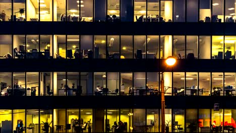 creative-office-workers-during-operation-and-at-the-end-of-working-day,-time-lapse