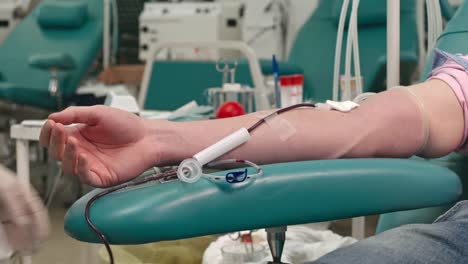 Enfermera-cuidados-del-donante-de-sangre