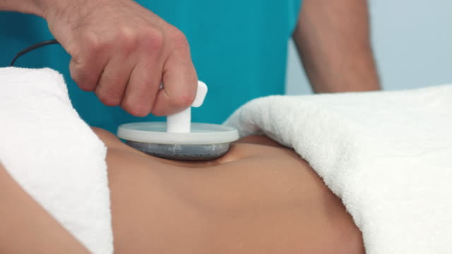 Electrostatic-belly-massage-in-spa-center