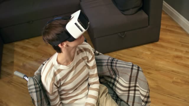 Woman-in-Wheelchair-Experiencing-Virtual-Reality
