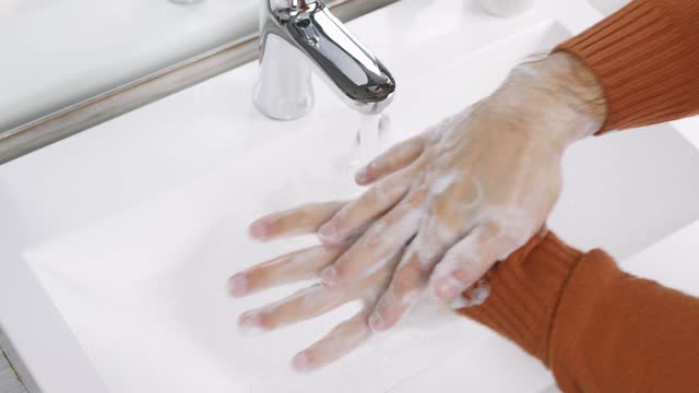 Waschen-Sie-die-Hände-mit-Seife-und-warmem-Wasser-für-20-Sekunden,-verhindern-Coronavirus,-stoppen-Infektion.