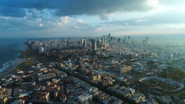 Skyline-de-Tel-Aviv-de-abejón