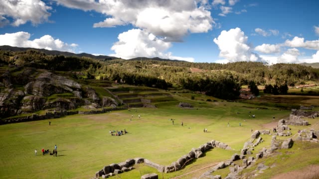 Zeitraffer-Video-von-den-Inka-Ruinen-bei-Sacsaywaman-In-Cusco,-Peru
