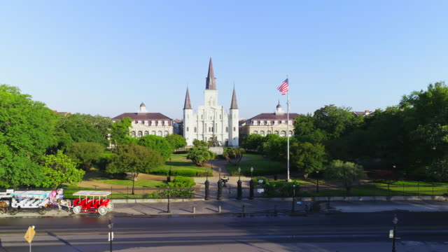 Paisaje-urbano-de-vista-aérea-de-St.-Louis-Catedral-Nueva-Orleans
